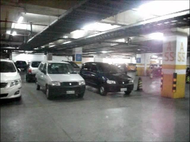 Parking & Facilities