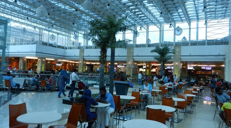 Food Court & Restaurants