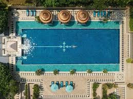 Outdoor Pool, Fitness Centre & Recreation